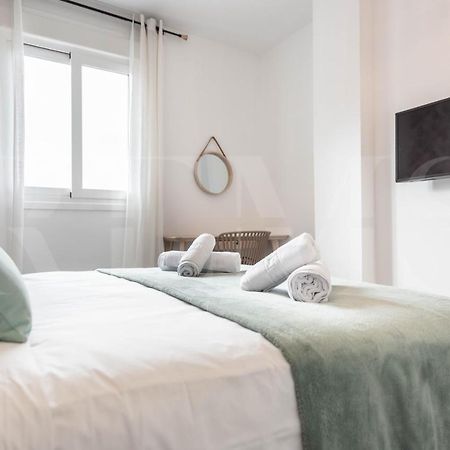 Stylish Apartments With Balcony & Parking Near The Beach By Rems Málaga Exterior foto